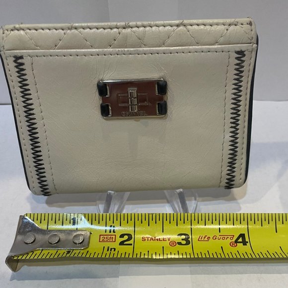 Authentic RARE Chanel White Card Case - Picture 12 of 13